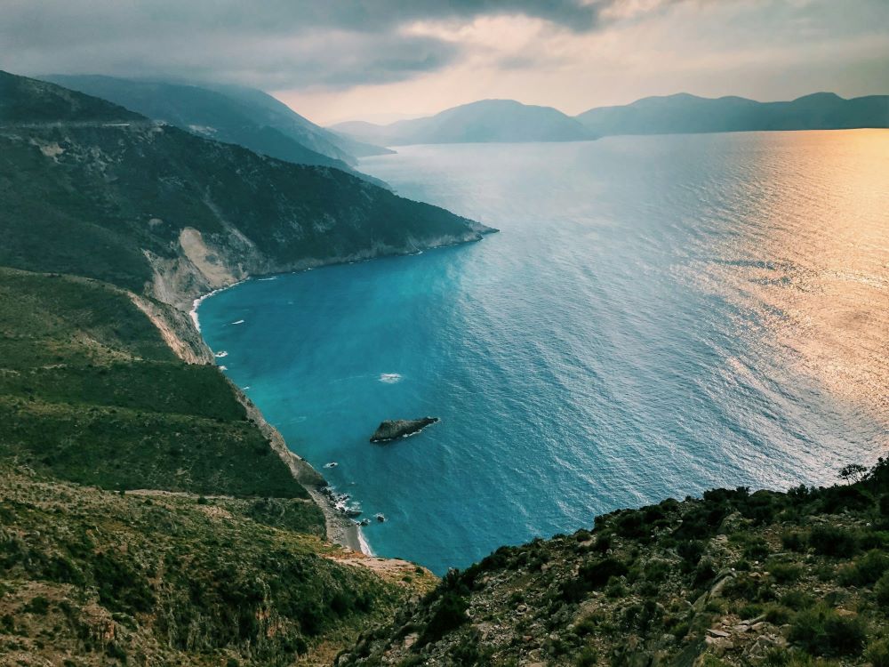 kefalonia-playas-pintorescas-y-cuevas-subterraneas