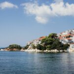 skiathos-una-isla-de-aguas-cristalinas-y-densa-vegetacion